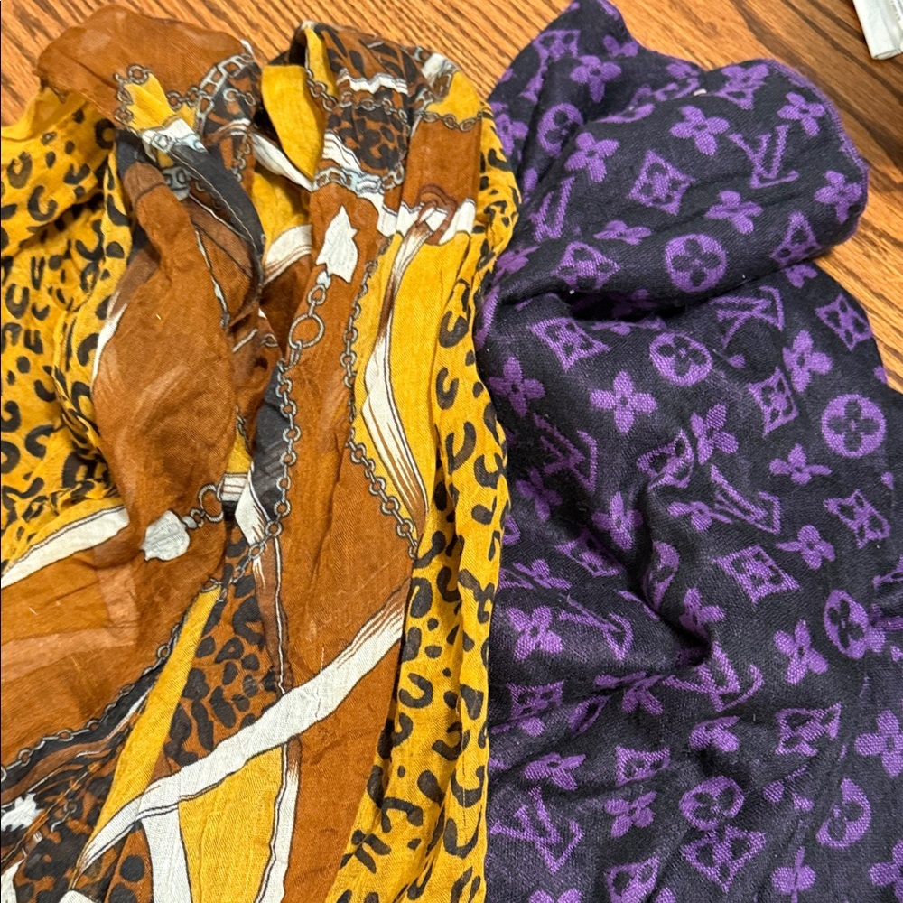 2 items Purple & Black Scarf and Lepord